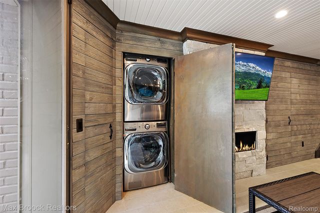 7428 Foxburg Court, Independence Charter Township, MI 48348