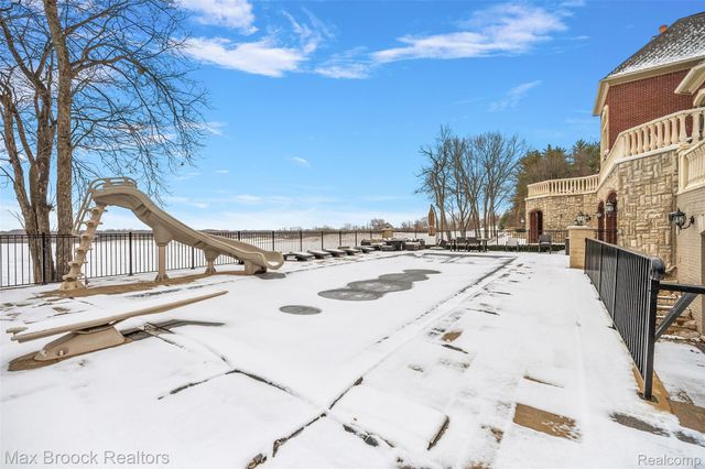 7428 Foxburg Court, Independence Charter Township, MI 48348