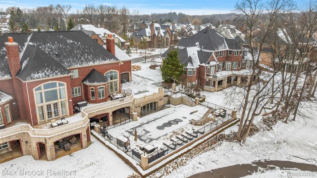 7428 Foxburg Court, Independence Charter Township, MI 48348