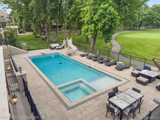 7428 Foxburg Court, Independence Charter Township, MI 48348