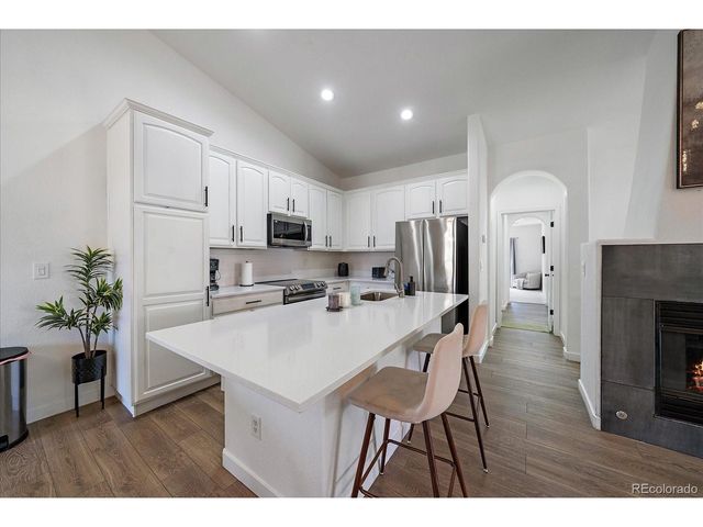 23043 E Ontario Dr T-8-105, Aurora, CO 80016