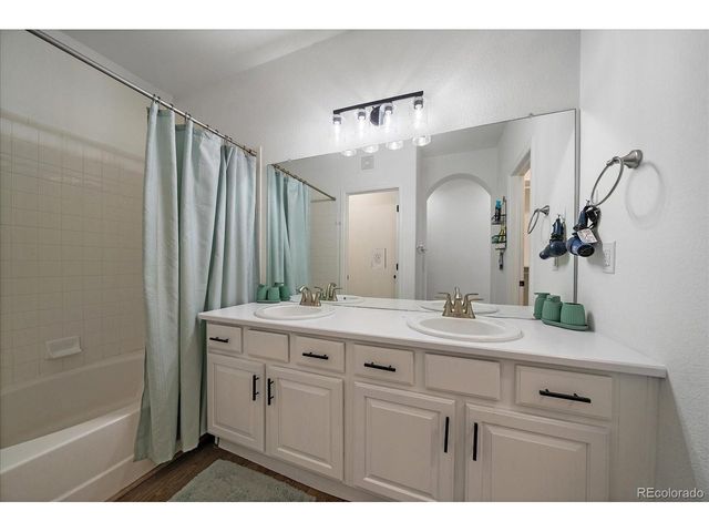 23043 E Ontario Dr T-8-105, Aurora, CO 80016