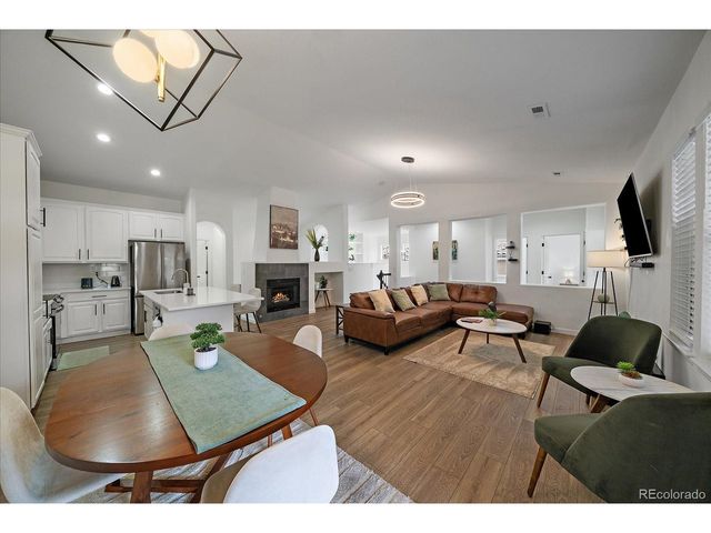 23043 E Ontario Dr T-8-105, Aurora, CO 80016