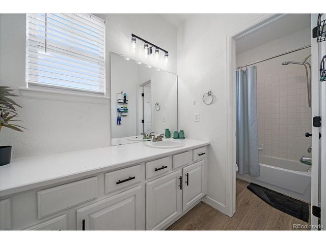 23043 E Ontario Dr T-8-105, Aurora, CO 80016