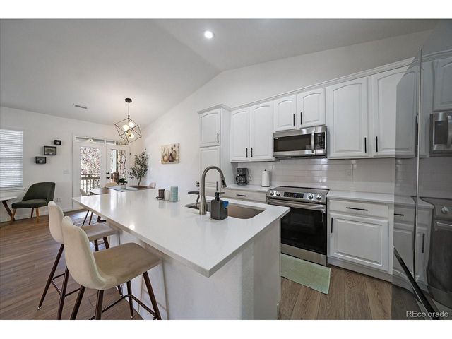 23043 E Ontario Dr T-8-105, Aurora, CO 80016