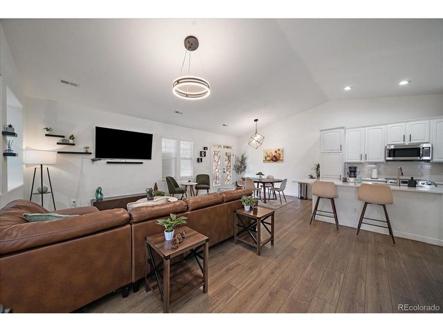 23043 E Ontario Dr T-8-105, Aurora, CO 80016