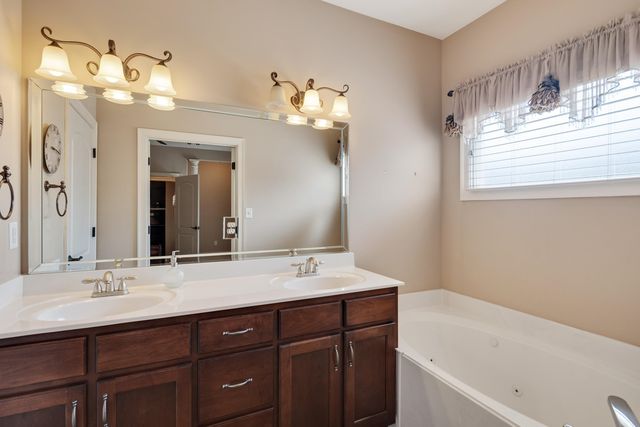 1620 S RYAMAR CV, Memphis, TN 38016