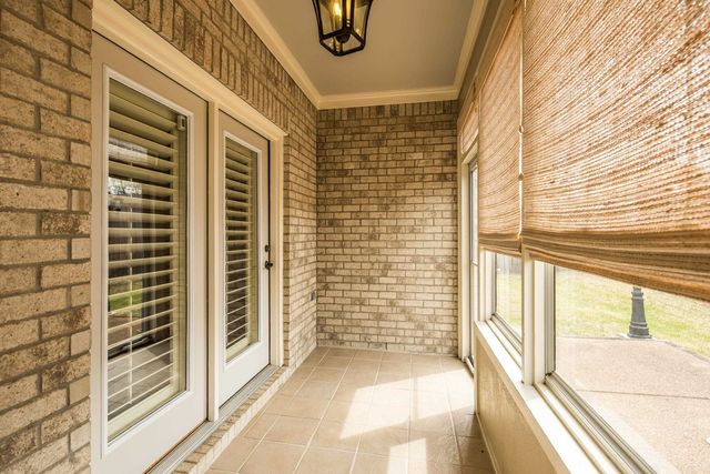 1620 S RYAMAR CV, Memphis, TN 38016