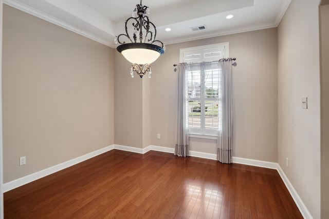 1620 S RYAMAR CV, Memphis, TN 38016