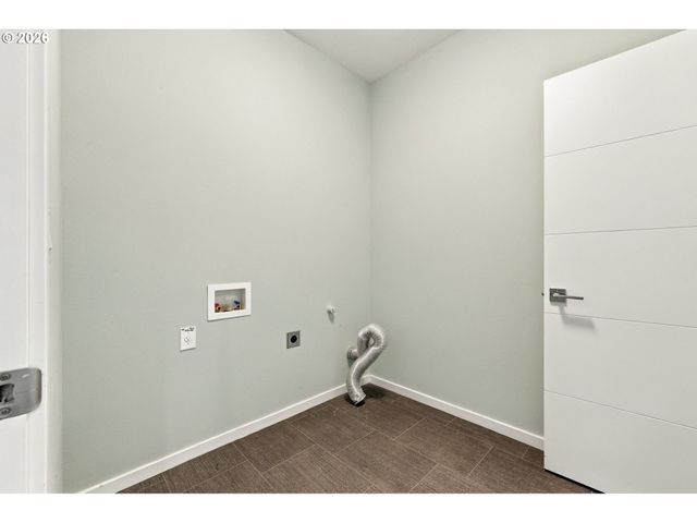 202 Nw QUAIL GARDENS Pl, Hillsboro, OR 97124