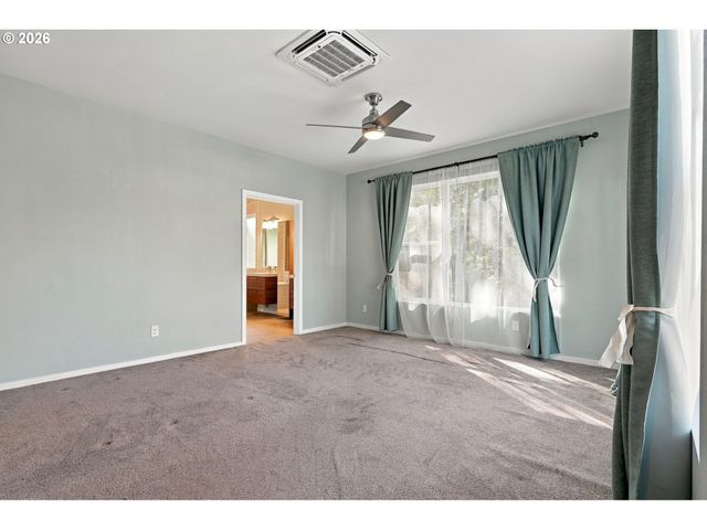 202 Nw QUAIL GARDENS Pl, Hillsboro, OR 97124