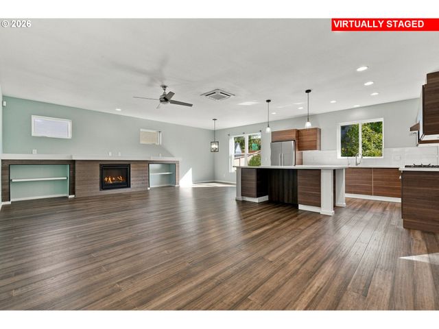 202 Nw QUAIL GARDENS Pl, Hillsboro, OR 97124