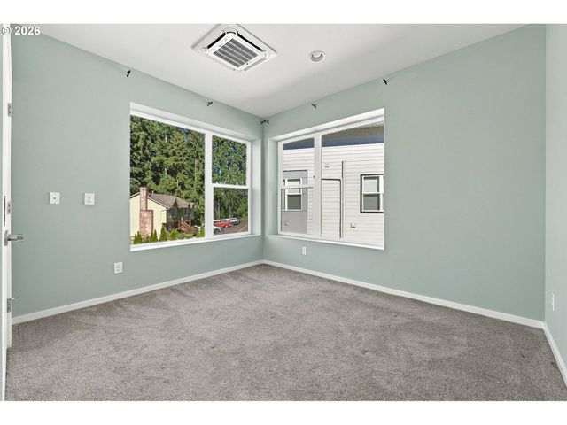 202 Nw QUAIL GARDENS Pl, Hillsboro, OR 97124