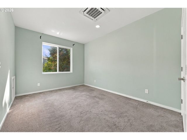 202 Nw QUAIL GARDENS Pl, Hillsboro, OR 97124