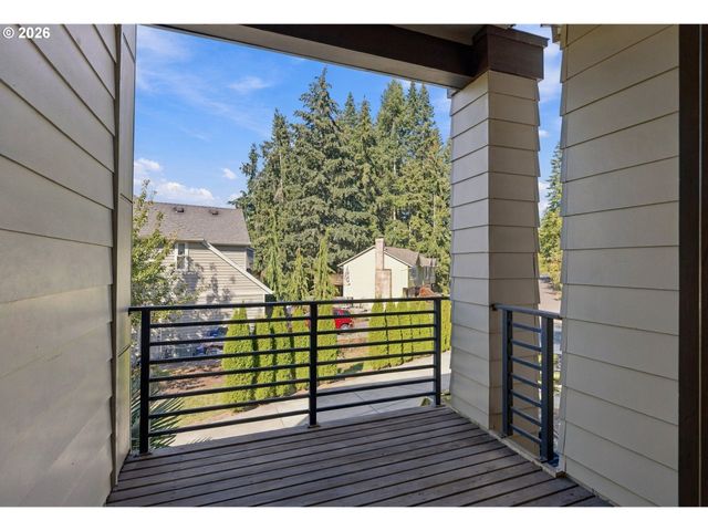202 Nw QUAIL GARDENS Pl, Hillsboro, OR 97124