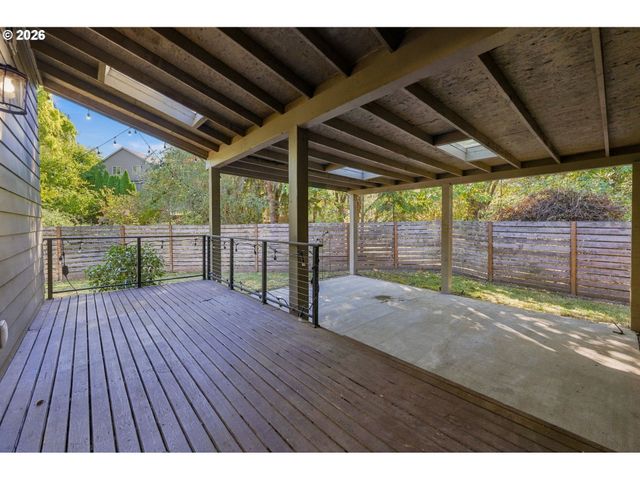 202 Nw QUAIL GARDENS Pl, Hillsboro, OR 97124