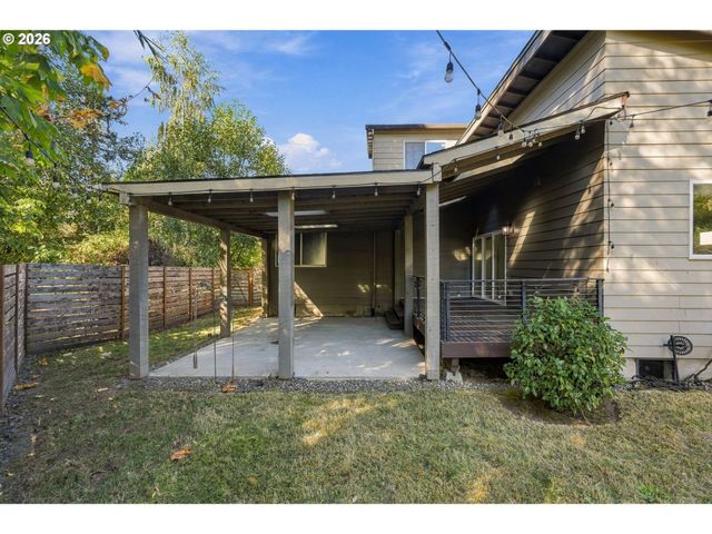 202 Nw QUAIL GARDENS Pl, Hillsboro, OR 97124