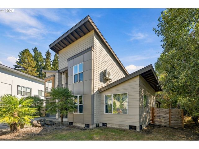 202 Nw QUAIL GARDENS Pl, Hillsboro, OR 97124