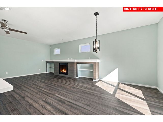 202 Nw QUAIL GARDENS Pl, Hillsboro, OR 97124