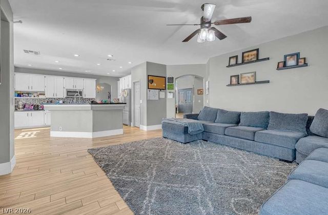 2057 Sapphire Valley Avenue, Henderson, NV 89074