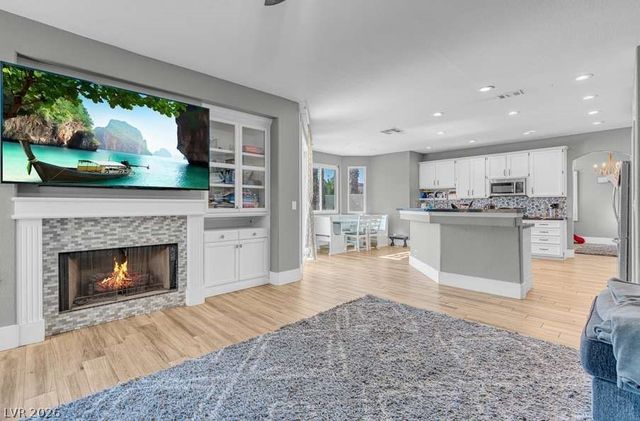 2057 Sapphire Valley Avenue, Henderson, NV 89074