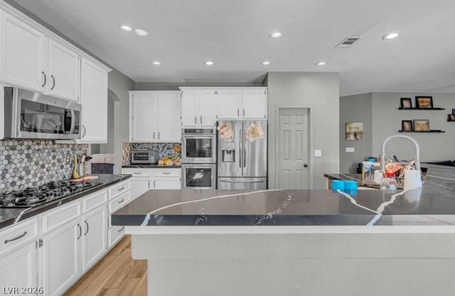 2057 Sapphire Valley Avenue, Henderson, NV 89074