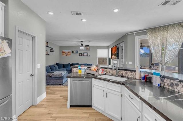 2057 Sapphire Valley Avenue, Henderson, NV 89074