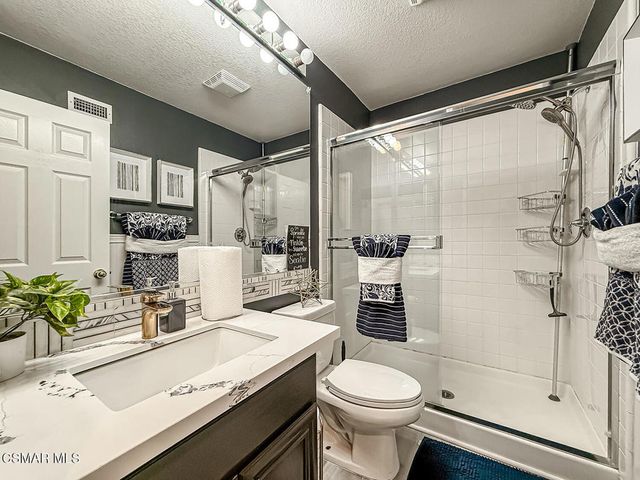 215 Southcrest Place, Simi Valley, CA 93065