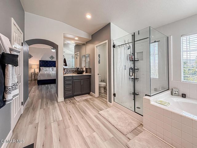 215 Southcrest Place, Simi Valley, CA 93065