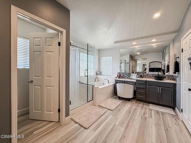215 Southcrest Place, Simi Valley, CA 93065