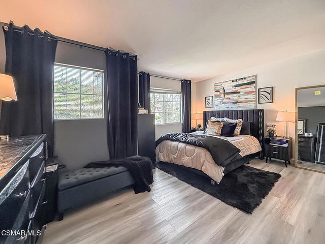 215 Southcrest Place, Simi Valley, CA 93065