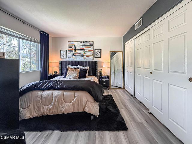215 Southcrest Place, Simi Valley, CA 93065