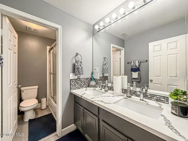 215 Southcrest Place, Simi Valley, CA 93065