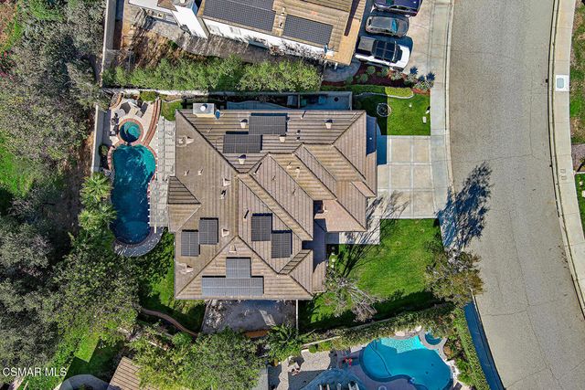 215 Southcrest Place, Simi Valley, CA 93065