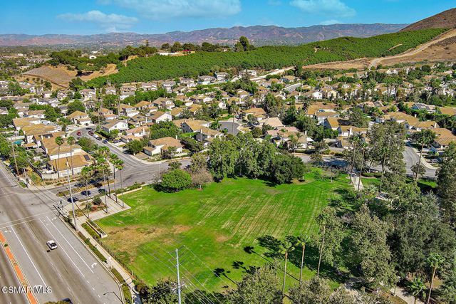 215 Southcrest Place, Simi Valley, CA 93065
