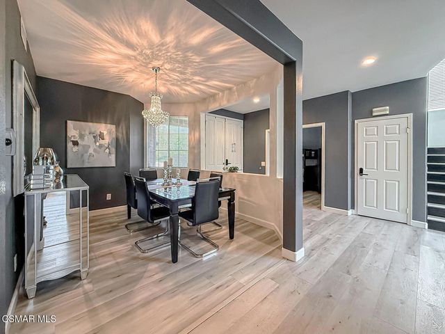 215 Southcrest Place, Simi Valley, CA 93065