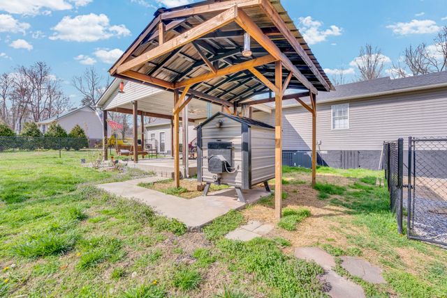 142 Park Rd, Livingston, TN 38570