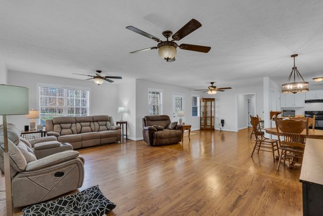 142 Park Rd, Livingston, TN 38570