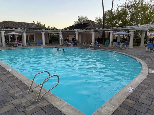 18577 caminito pasadero 422, San Diego, CA 92128