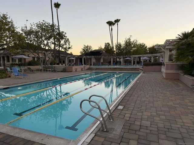 18577 caminito pasadero 422, San Diego, CA 92128