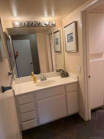 18577 caminito pasadero 422, San Diego, CA 92128