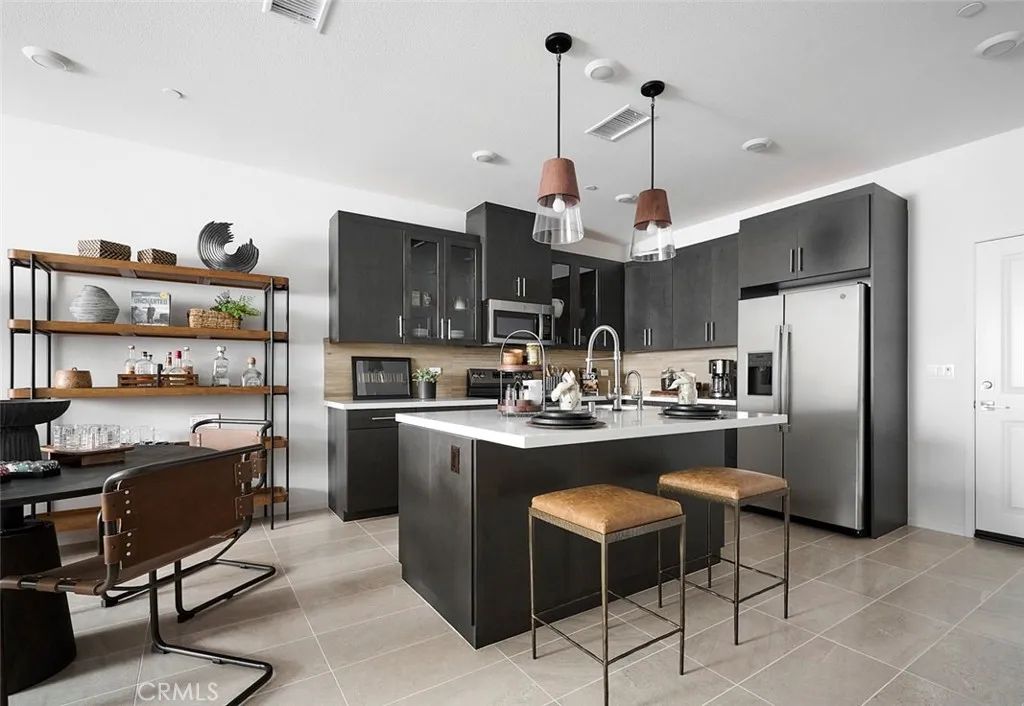 3541 S. Eichler Paseo 26, Ontario, CA 91761