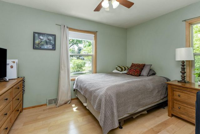 2087 Eldridge Avenue E, North Saint Paul, MN 55109