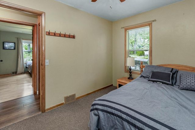 2087 Eldridge Avenue E, North Saint Paul, MN 55109