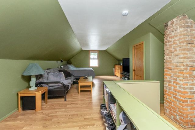 2087 Eldridge Avenue E, North Saint Paul, MN 55109