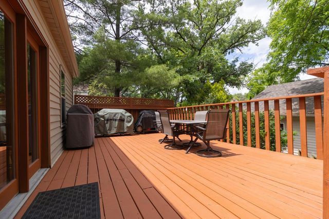 2087 Eldridge Avenue E, North Saint Paul, MN 55109