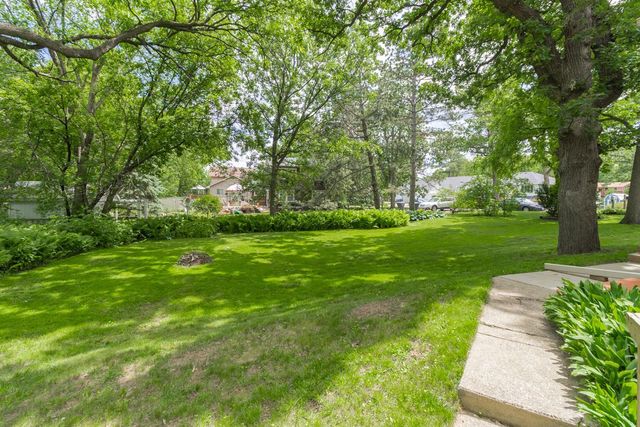 2087 Eldridge Avenue E, North Saint Paul, MN 55109