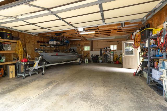 2087 Eldridge Avenue E, North Saint Paul, MN 55109