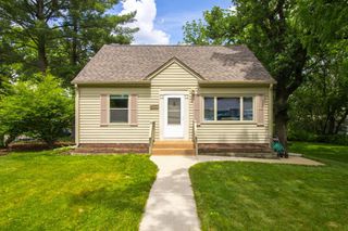 2087 Eldridge Avenue E, North Saint Paul, MN 55109