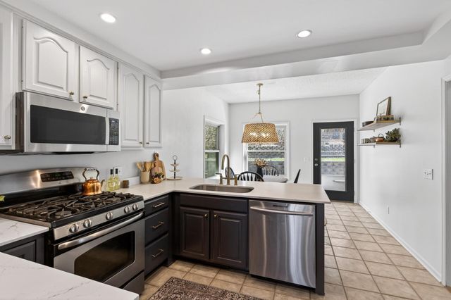 6350 Bachman Circle, Inver Grove Heights, MN 55077